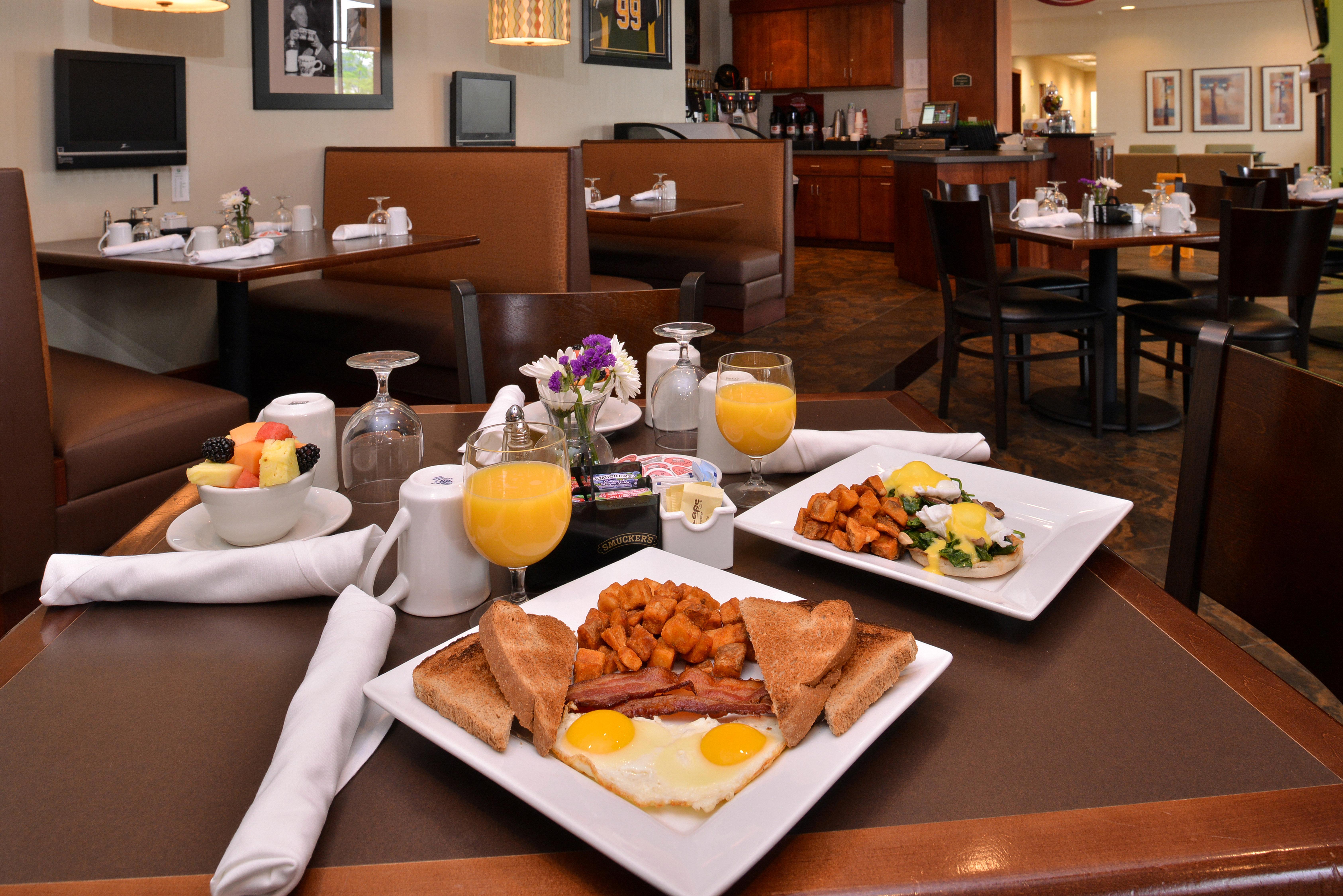 Holiday Inn Madison At The American Center By Ihg Exteriér fotografie